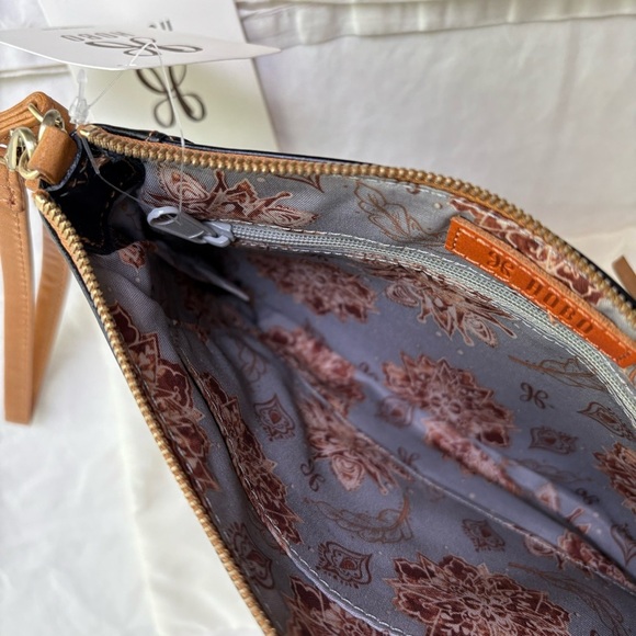 HOBO INTERNATIONAL Darcie Leather Crossbody Wristlet Shoulder Bag Purse NWT - Picture 13 of 14